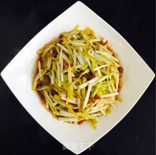 肉丝炒蒜黄的做法步骤：10