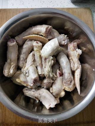 酱香鸡翅鸡脖的做法步骤：1