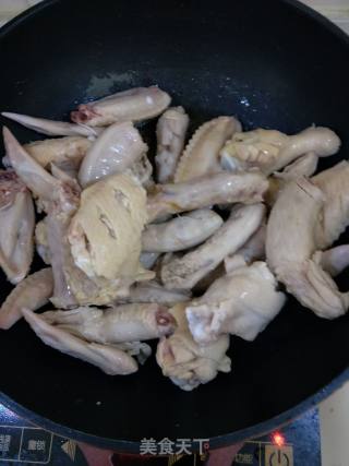 酱香鸡翅鸡脖的做法步骤：3