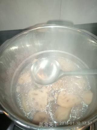 莲藕花生骨头汤的做法步骤：10