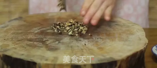 潮音潮人：潮汕韭菜粿的做法步骤：1