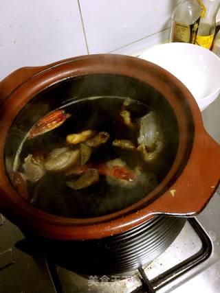 卤牛肉汉堡的做法步骤：1