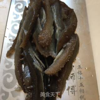 葱爆海参的做法步骤：2