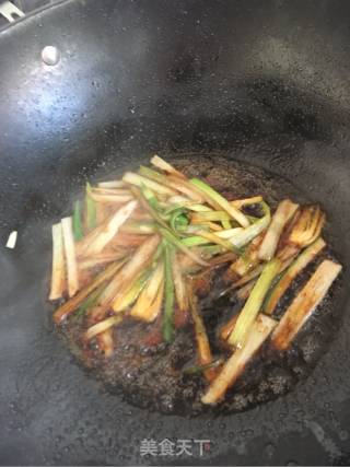 葱爆海参的做法步骤：6