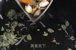 家常小炒扇贝肉的做法步骤：6