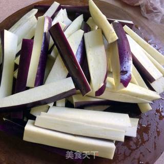 鱼香茄子煲的做法步骤：2