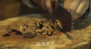潮音潮人：潮汕秘制牛腩煲的做法步骤：7