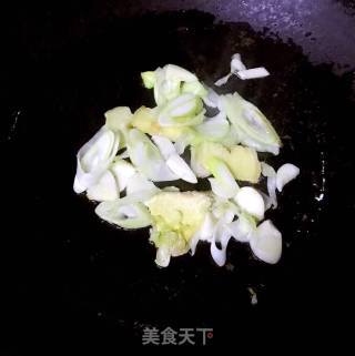三文鱼头炖豆腐的做法步骤：6