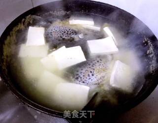 三文鱼头炖豆腐的做法步骤：8