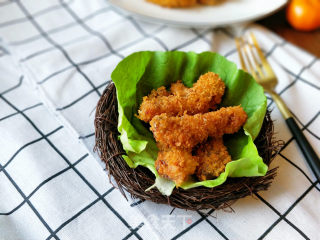 酥炸鳗鱼条的做法步骤：1