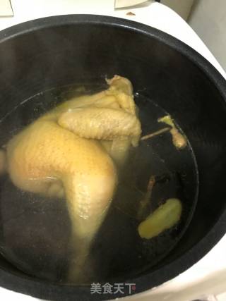 电饭煲鸡汤的做法步骤：6