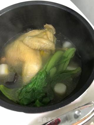 电饭煲鸡汤的做法步骤：7