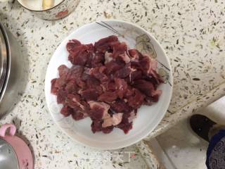 河南牛肉臊子的做法步骤：1