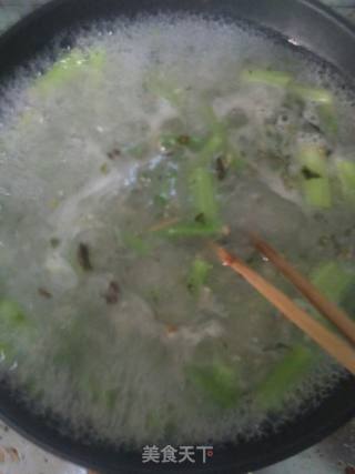 芹菜鸡蛋花胡辣汤的做法步骤：4