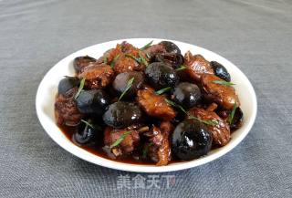 香菇焖鸡的做法步骤：9