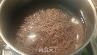 懒人简易冷面的做法步骤：1