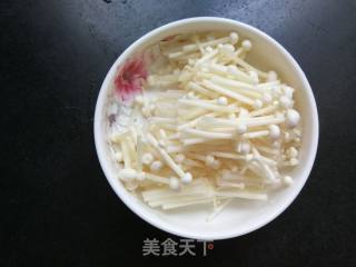 虫草花排骨汤的做法步骤：6