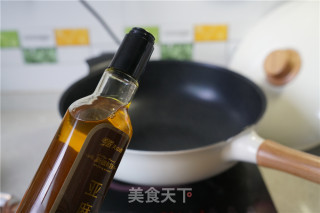鱼饼香菇小炒的做法步骤：2