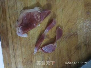 炒鸡胗的做法步骤：1