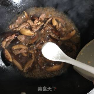 香菇炒肉丝的做法步骤：10