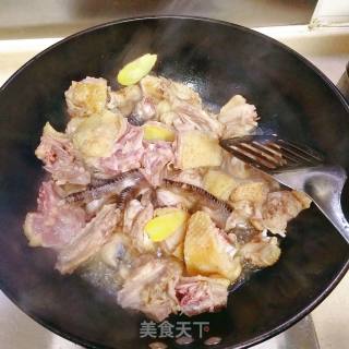 竹荪香菇鸡汤的做法步骤：3