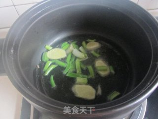 白菜粉条的做法步骤：1