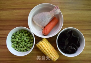 豌豆小炒的做法步骤：1