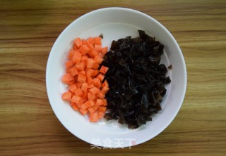 豌豆小炒的做法步骤：3
