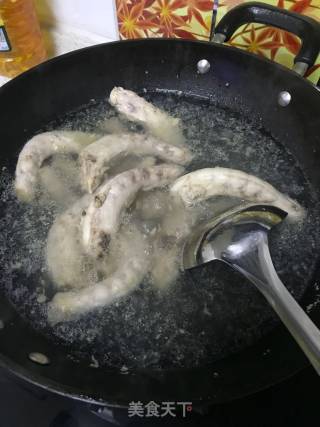 麻辣酱鸭脖子的做法步骤：1