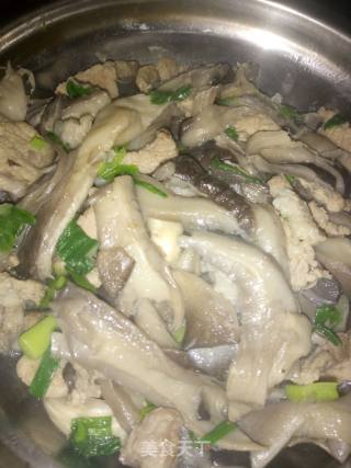 蘑菇炒肉片的做法步骤：9