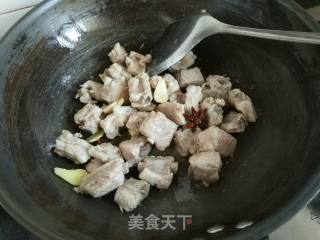 糖醋排骨的做法步骤：2