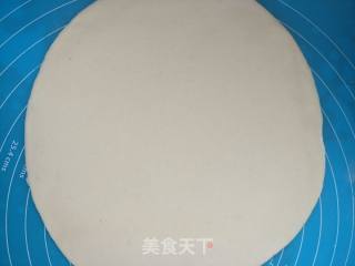 双龙戏珠花样馒头的做法步骤：5