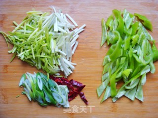 青椒炒肉片的做法步骤：4