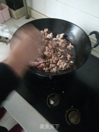 韭菜粉条馅饺子的做法步骤：2