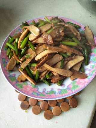 豆干炒蒜苔的做法步骤：12