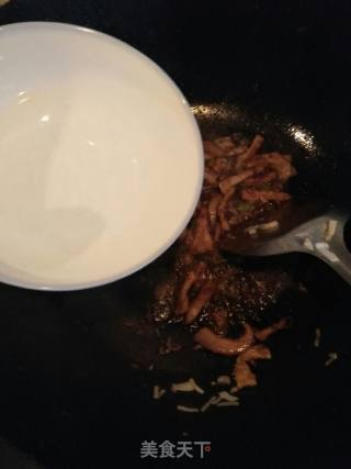 芹菜炒肉的做法步骤：7