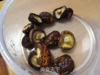 红枣芡实鸡汤的做法步骤：5