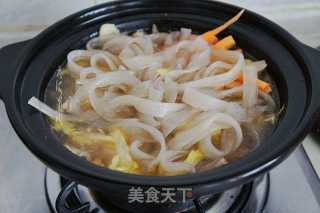 白菜猪肉炖宽粉的做法步骤：8
