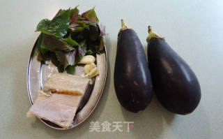 咸鱼紫苏煮茄子的做法步骤：1
