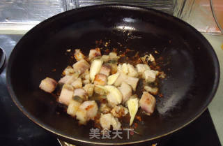 咸鱼紫苏煮茄子的做法步骤：4