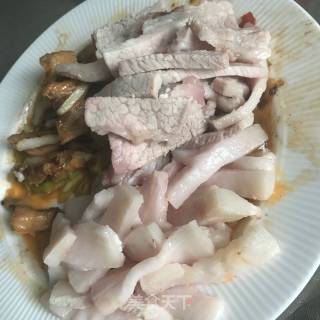 豆角回锅肉的做法步骤：2