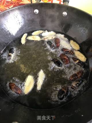 干煸茧蛹的做法步骤：3