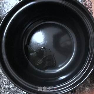 砂锅煲仔饭的做法步骤：2