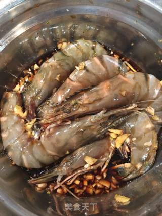 蒜香烤虾的做法步骤：11