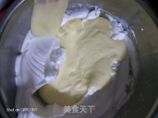 八寸戚风蛋糕的做法步骤：11