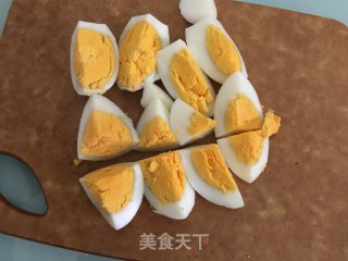牛油果鸡蛋蔬菜沙拉#鸡蛋美食#的做法步骤：3
