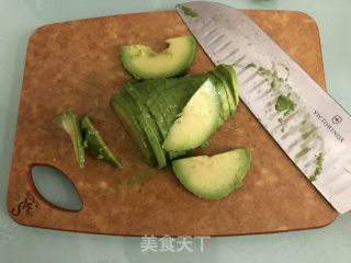 牛油果鸡蛋蔬菜沙拉#鸡蛋美食#的做法步骤：5