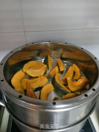 花样馒头小熊猫的做法步骤：1