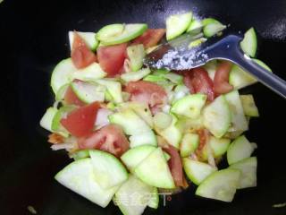 #鸡蛋美食#西葫炒鸡蛋的做法步骤：11