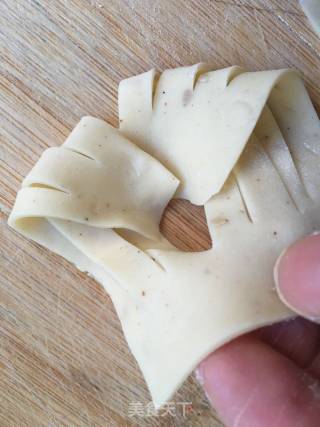 香酥麻叶的做法步骤：5